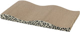Katzenkratzbrett aus Pappe mit wellenförmigem Design und einer bedruckten Seitenkante in Leopardenmuster.