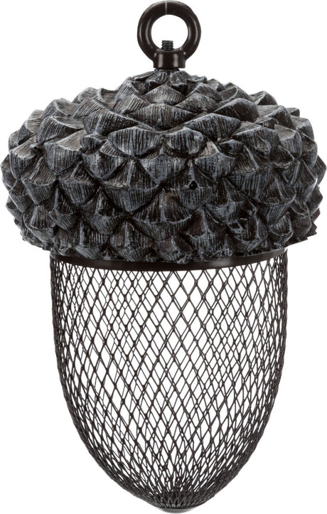 Objekt in Form einer Eichel mit dekorativer Struktur und einem Netzkorb darunter in schwarz-grauem Design.