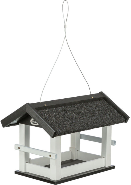 Hängendes Vogelfutterhaus mit schwarzem Dach und weißem Rahmen, aus Holz mit Drahtseil.
