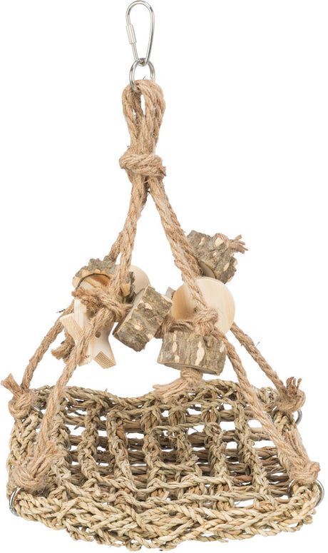 Hängende Schaukel aus geflochtenem Seil mit dekorativen Holzstücken und Karabinerhaken oben.