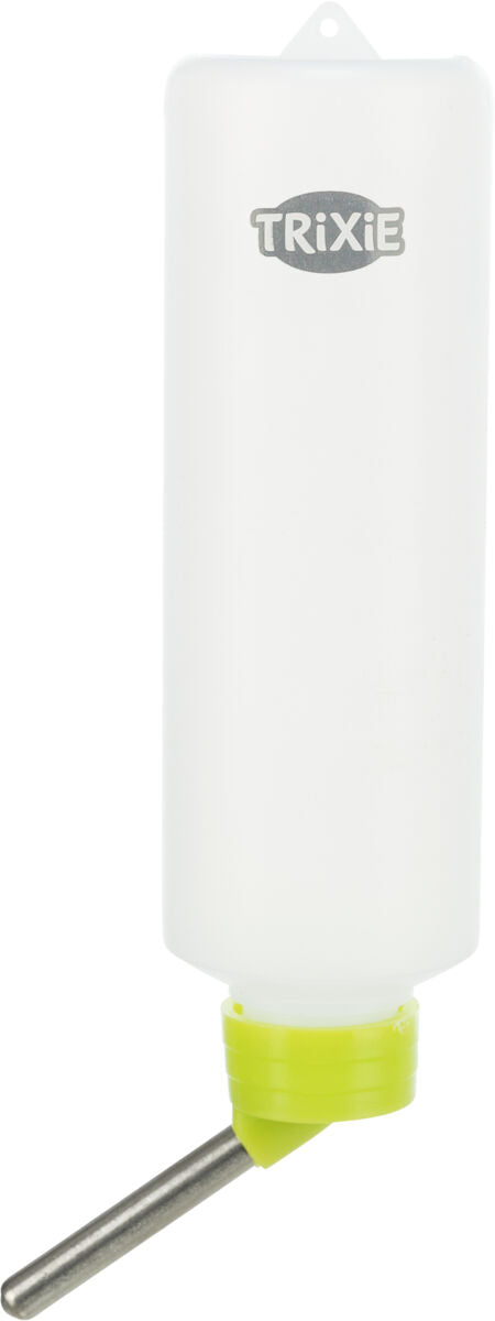 Weiße Flasche mit Metallröhrchen und grünem Verschluss, darauf das Logo „Trixie“, geeignet für Wasserspender.