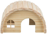 Kleine Holzhöhle mit gewölbtem Dach und einem seitlichen Fenster, naturbelassene Holzfarbe.