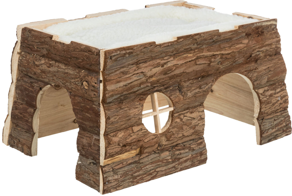 Holzhaus mit Rindenstruktur, rechteckiger Form, Fensteröffnung und einem weißen, weichen Innenpolster oben.