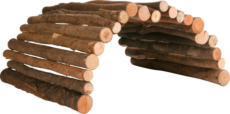 Holzbogen aus naturbelassenen Rundstäben, unregelmäßig angeordnet, bildet eine gebogene Struktur.