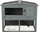 Grauer Hasenstall mit schwarzem Dach, zwei Türen oben mit Gitterfenster, Schublade und Rampe unten.
