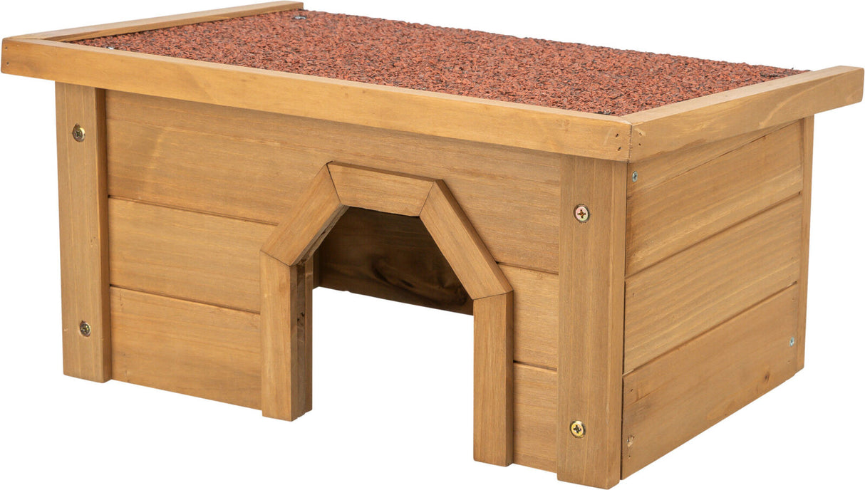 Holzhaus mit rechteckiger Struktur, brauner Oberfläche und kleinem, bogenförmigem Eingang für Tiere.