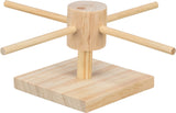 Holzgestell mit vier horizontalen Stäben auf quadratischer Basis aus hellem Holz.