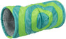 Grüner und blauer Spieltunnel aus weichem Material mit grauem Innenfutter, zylindrisch und gepolstert.