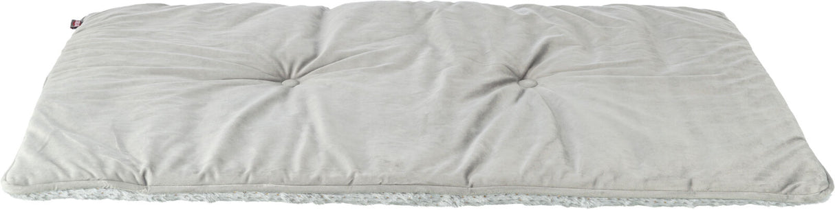 Beige, rechteckiges Kissen mit sichtbaren Nähten und weicher, plüschiger Unterseite.