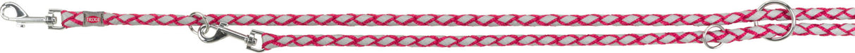 Geflochtene rote und graue Leine mit Metallhaken und -ringen.