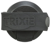 Rundes, schwarzes Objekt mit dem erhabenen Schriftzug "Trixie" auf einem Band in der Mitte.